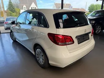 Mercedes-Benz B-Class 2016 photo 2