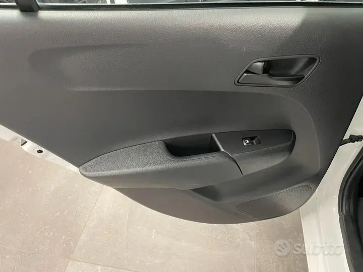 Kia Picanto 2024 photo 4