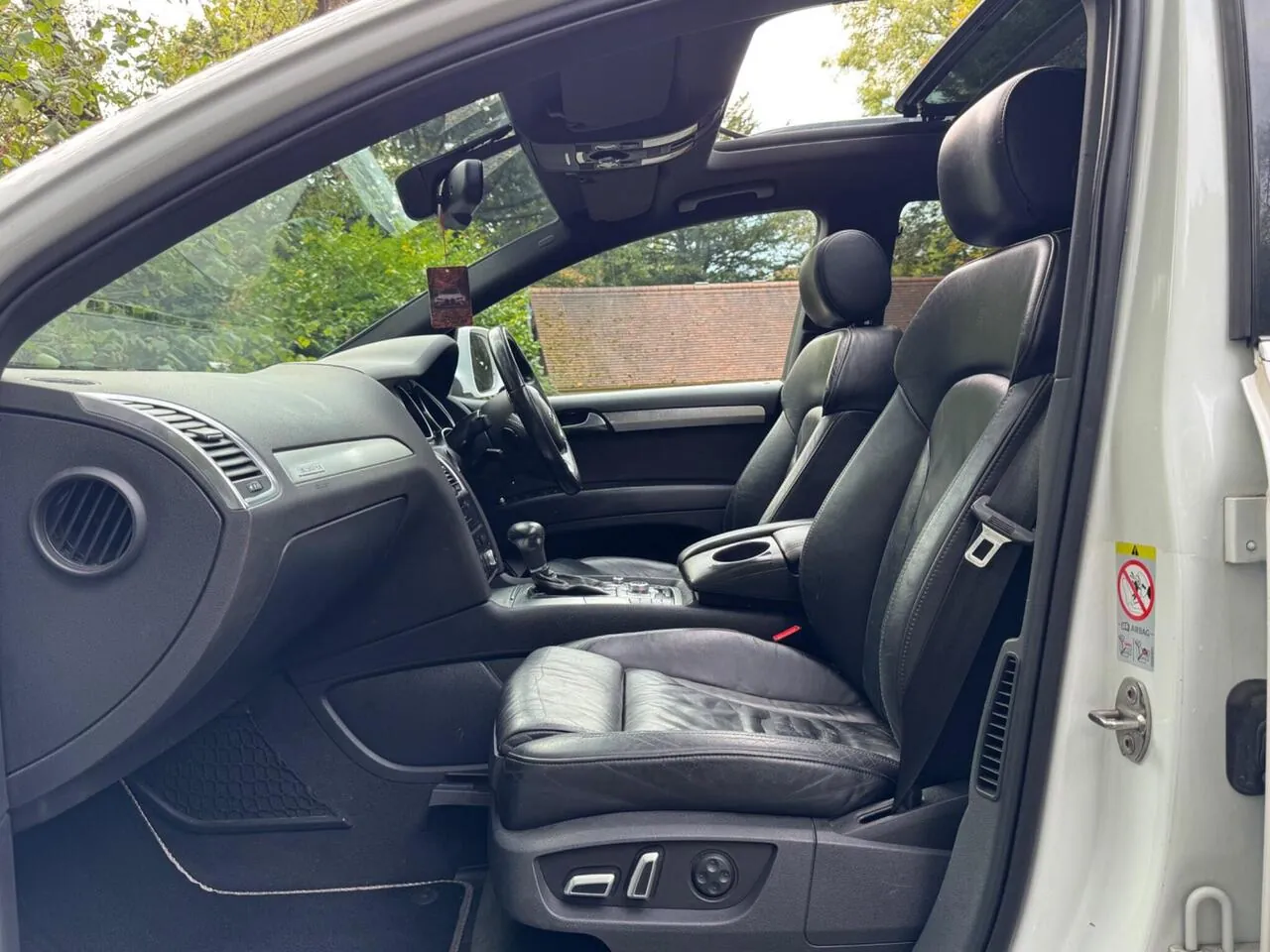 Audi Q7 2012 photo 3