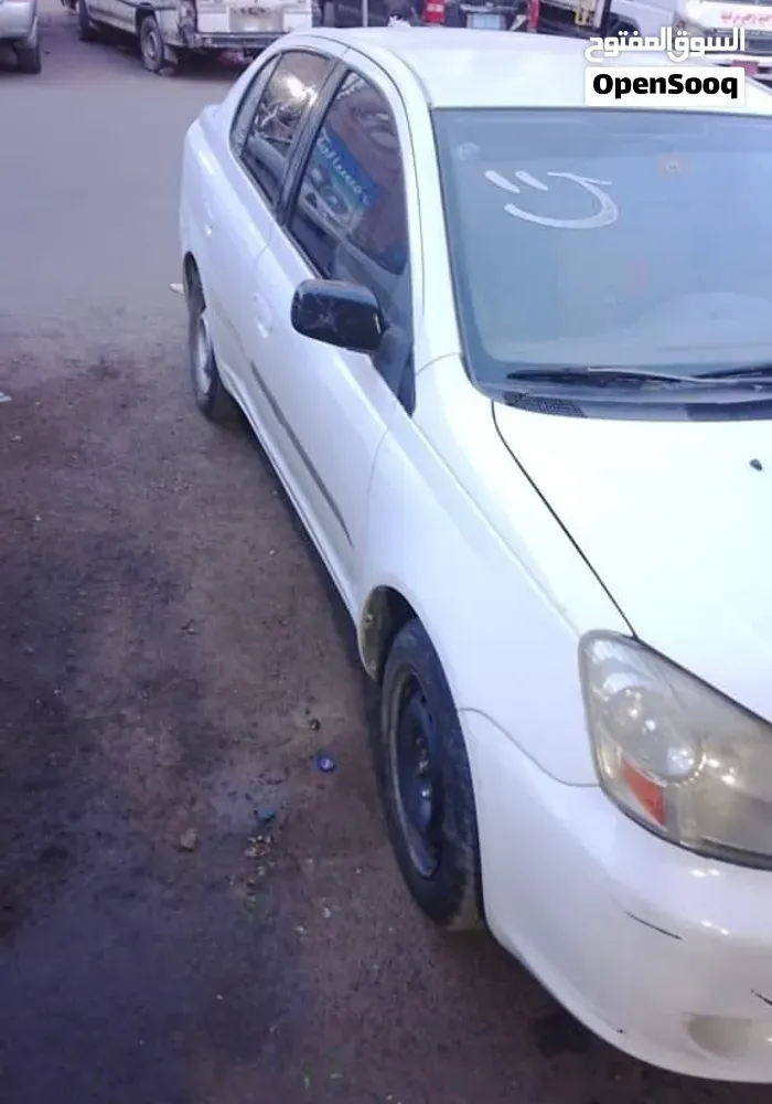 Toyota Echo 2005 photo 2