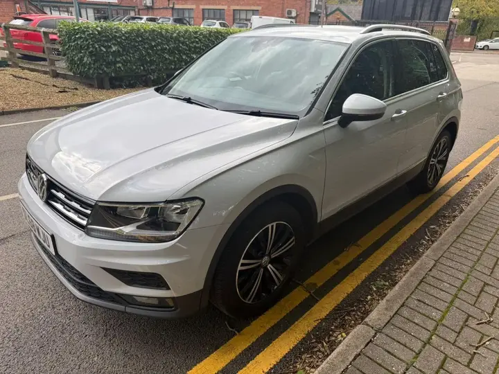 Volkswagen Tiguan 2018 photo 2