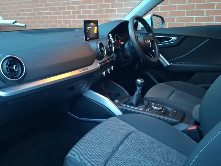 Audi Q2 2017 photo 5