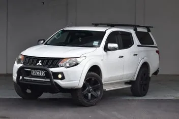 Mitsubishi Triton 2017 photo 2
