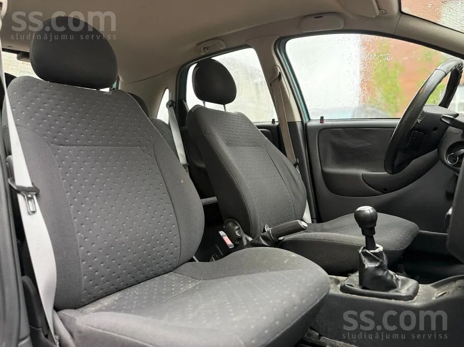 Opel Corsa 2003 photo 4