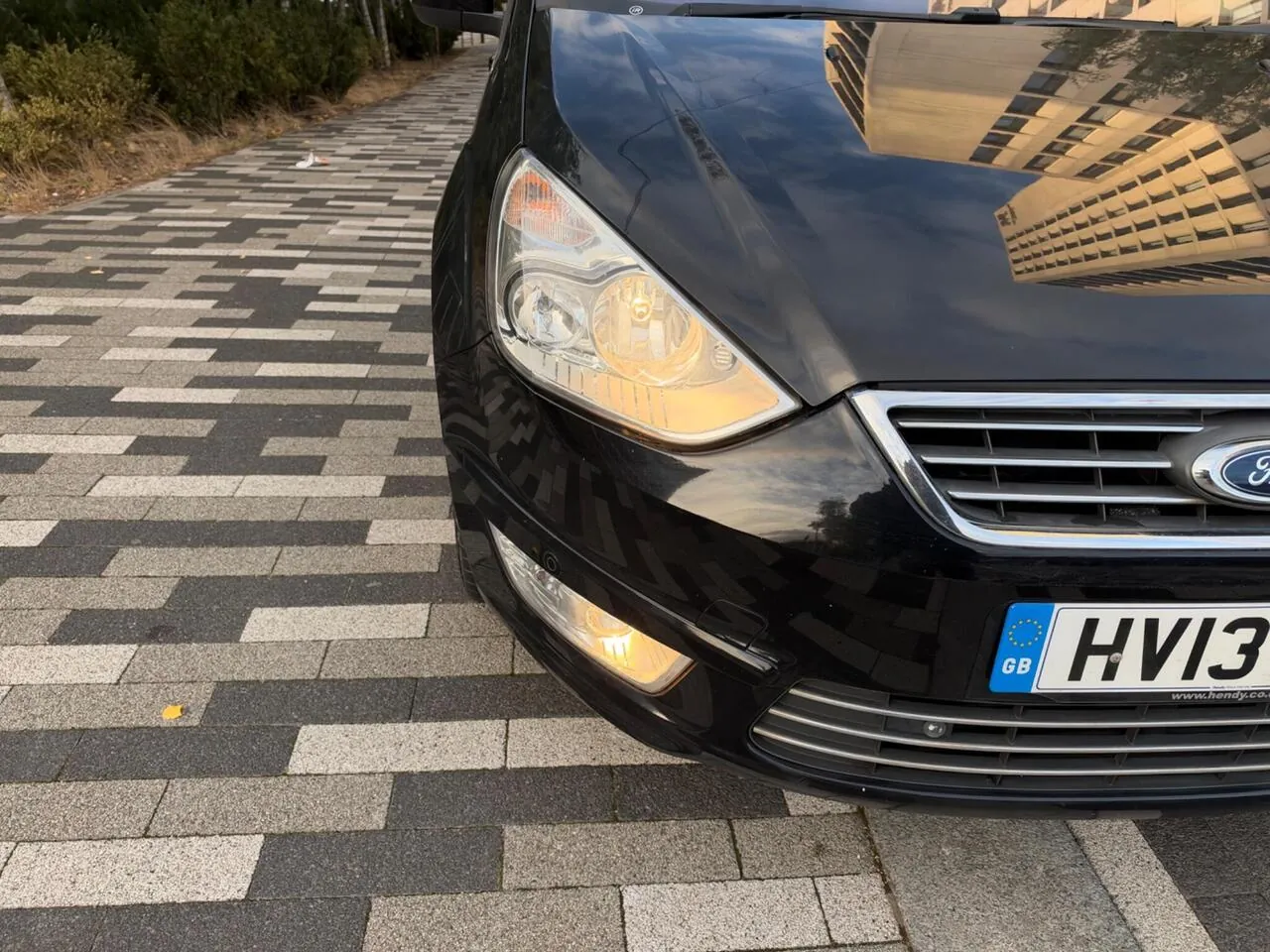 Ford Galaxy 2013 photo 4