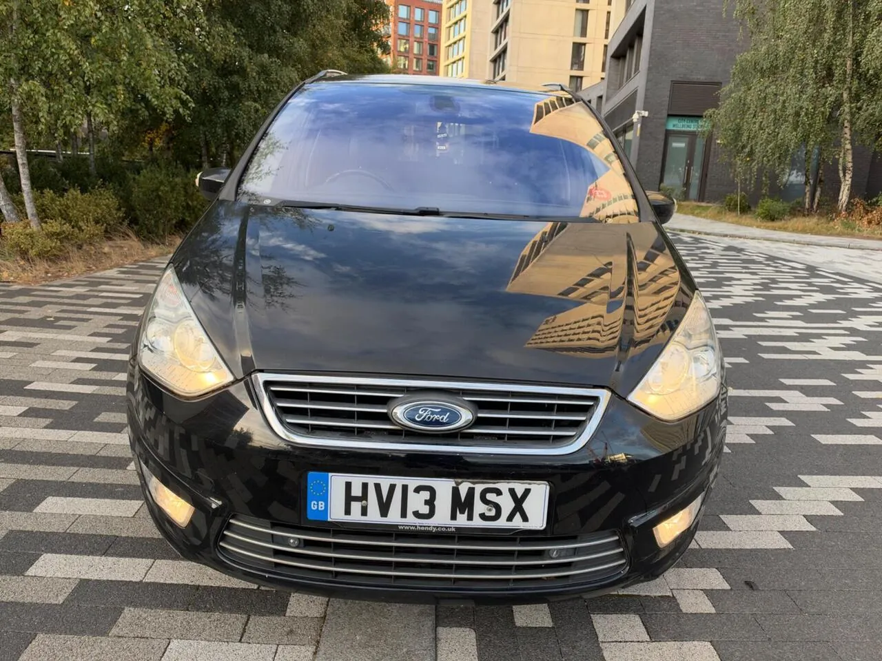 Ford Galaxy 2013 photo 2