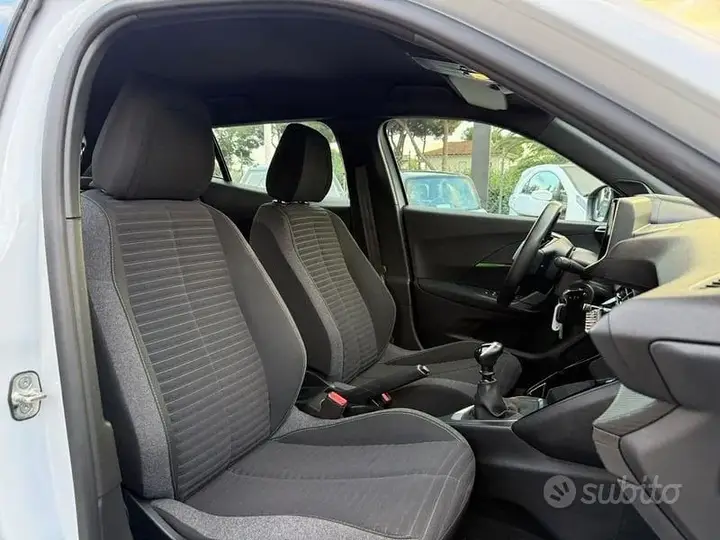 Peugeot 2008 2023 photo 5