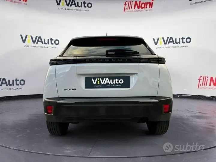 Peugeot 2008 2023 photo 4