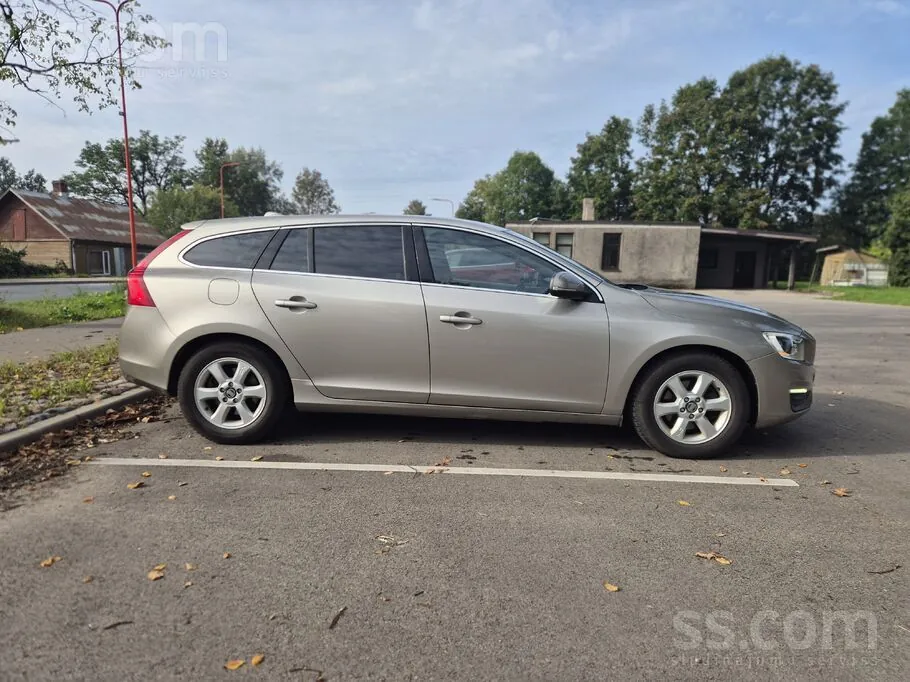 Volvo V60 2014 photo 4