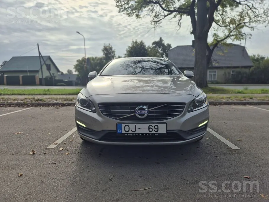 Volvo V60 2014 photo 2