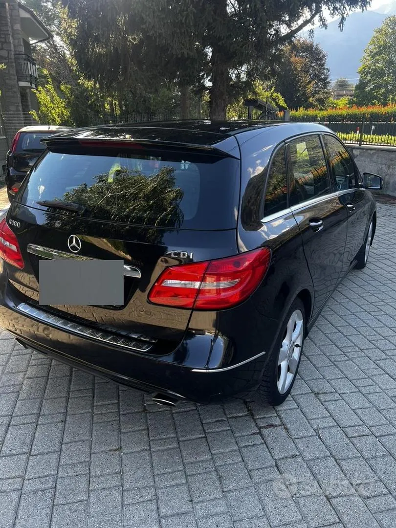Mercedes-Benz 180 2014 photo 3