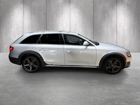 Audi A4 Allroad 2011 photo 4