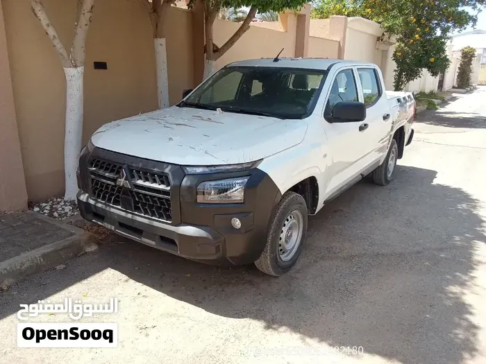 Mitsubishi L200 2025 photo 4