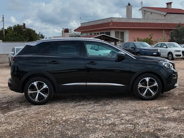 Peugeot 3008 2018 photo 2