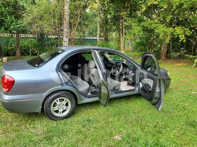 Nissan Sunny 2004 photo 3