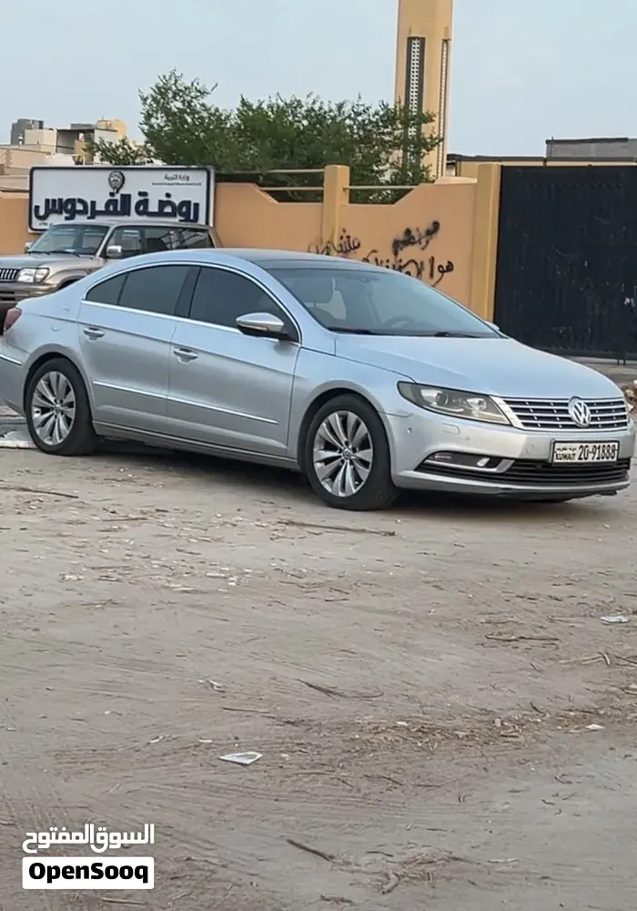 Volkswagen Passat 2013 photo 2