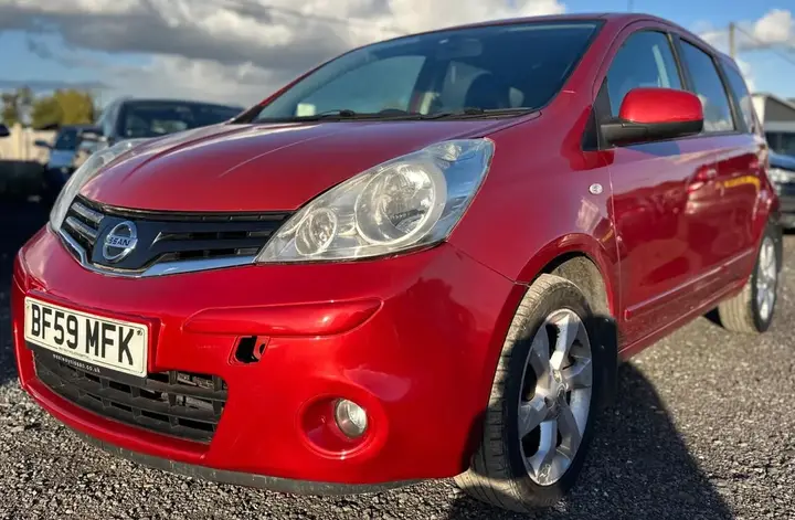 Nissan Note 2009 photo 3