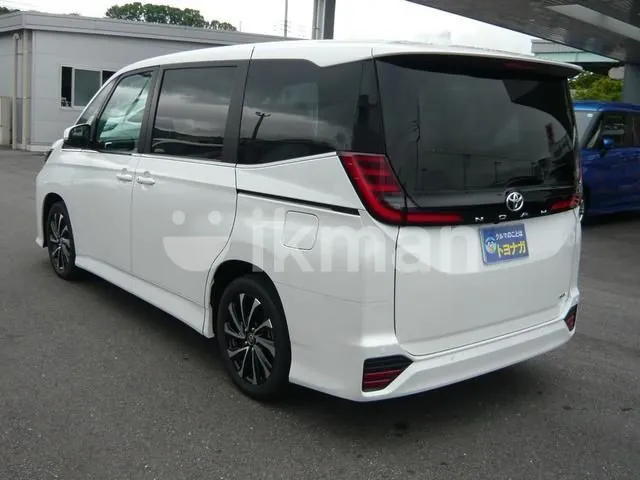 Toyota Noah 2026 photo 5