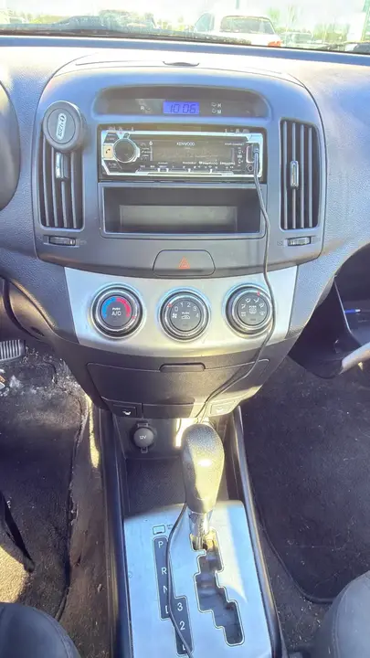 Hyundai Elantra 2010 photo 5
