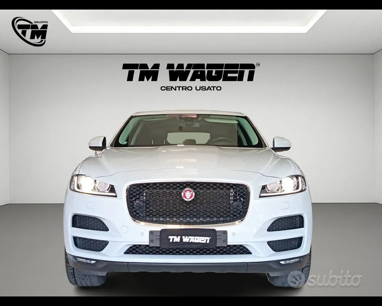 Jaguar F-Pace 2017 photo 2