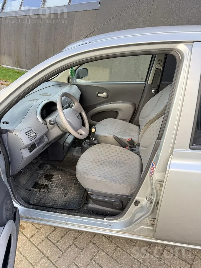 Nissan Micra 2003 photo 5