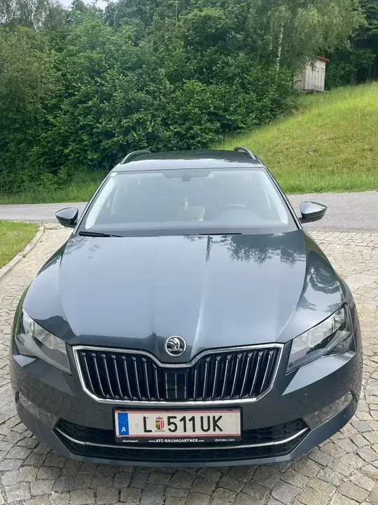 Skoda Superb 2016 photo 2