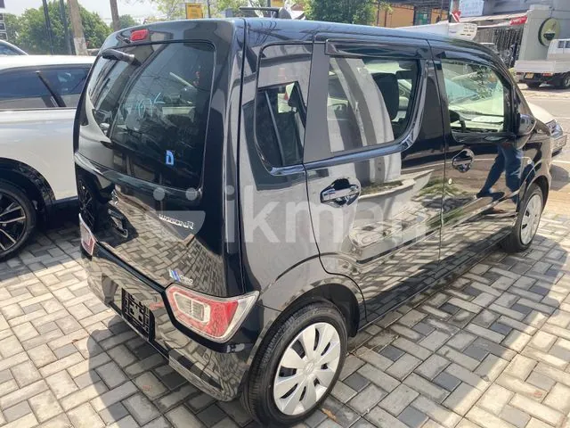 Suzuki Wagon R 2025 photo 2