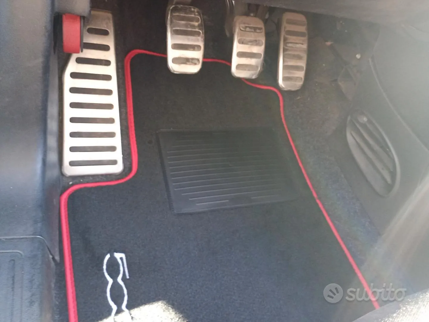 Abarth 500 2011 photo 4