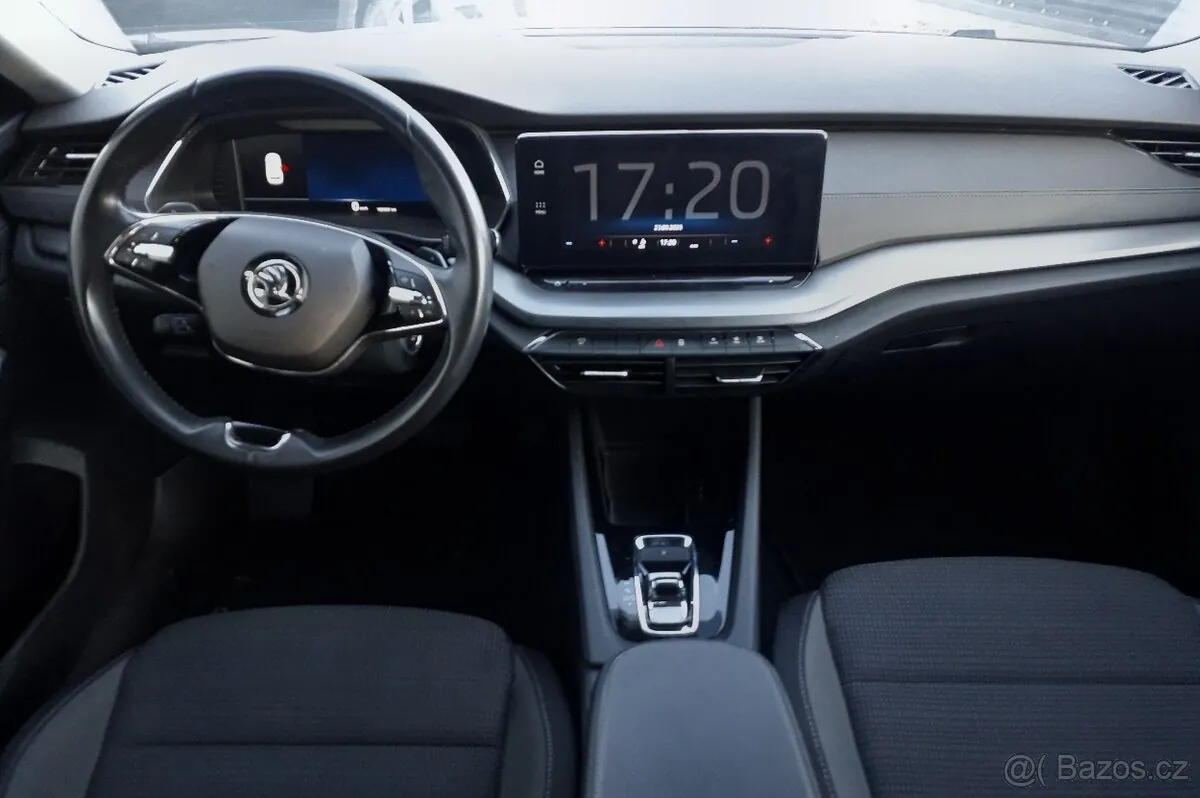 Skoda Octavia Combi 2023 photo 3