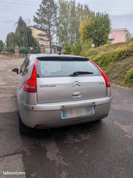 Citroen C4 2006 photo 2