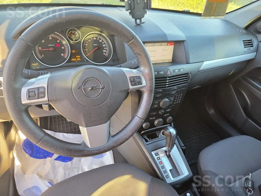 Opel Astra 2008 photo 4