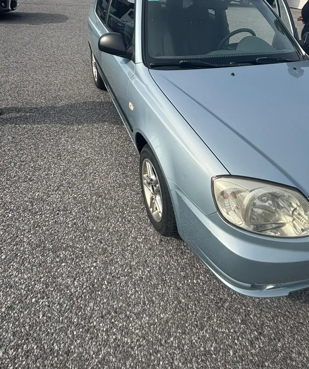 Hyundai Accent 2005 photo 2