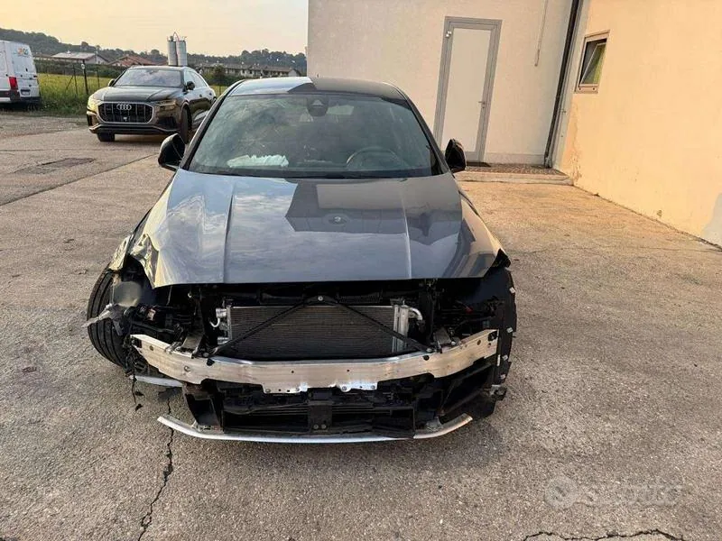 BMW 1 Series 2024 photo 2
