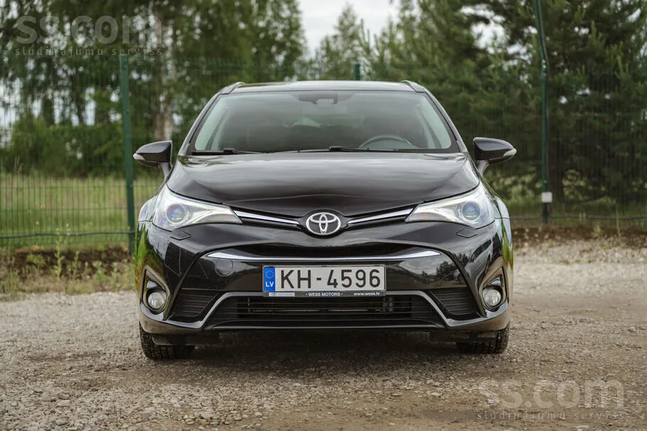 Toyota Avensis 2016 photo 2