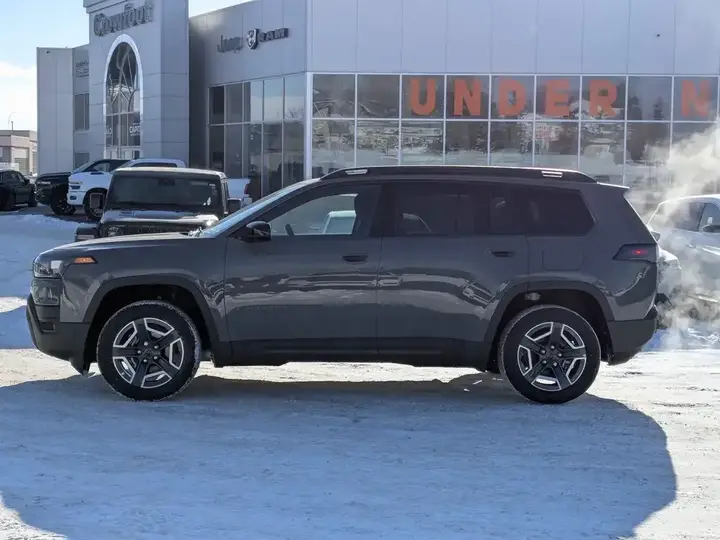 Jeep Cherokee 2026 photo 5