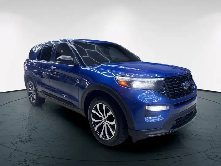 Ford Explorer 2022 photo 2