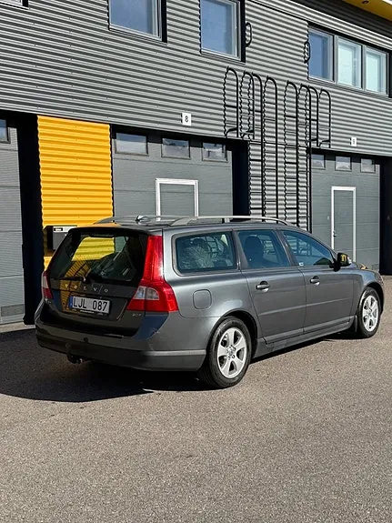 Volvo V70 2009 photo 4