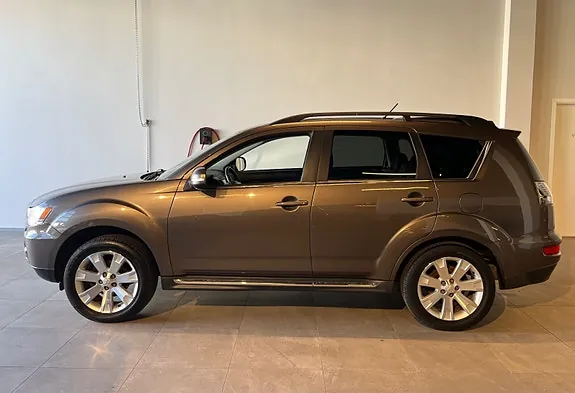 Mitsubishi Outlander 2011 photo 3
