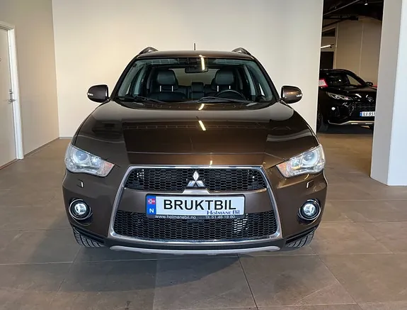Mitsubishi Outlander 2011 photo 2