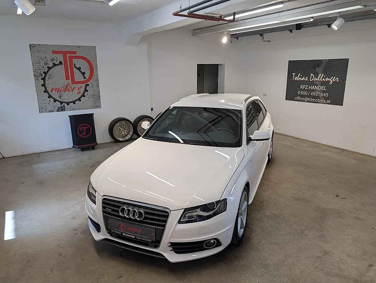 Audi A4 2010 photo 2