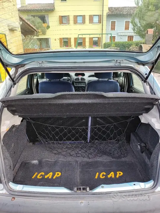 Peugeot 206 2003 photo 3