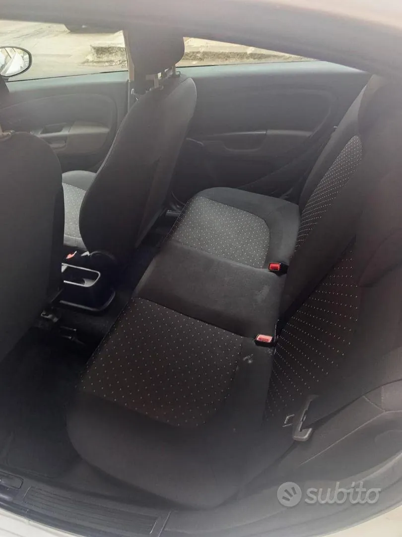 Fiat Grande Punto 2007 photo 5