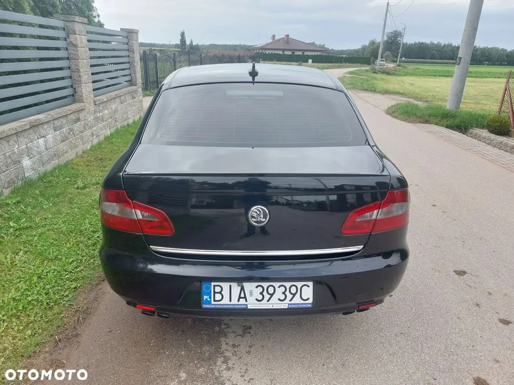 Skoda Superb 2009 photo 5