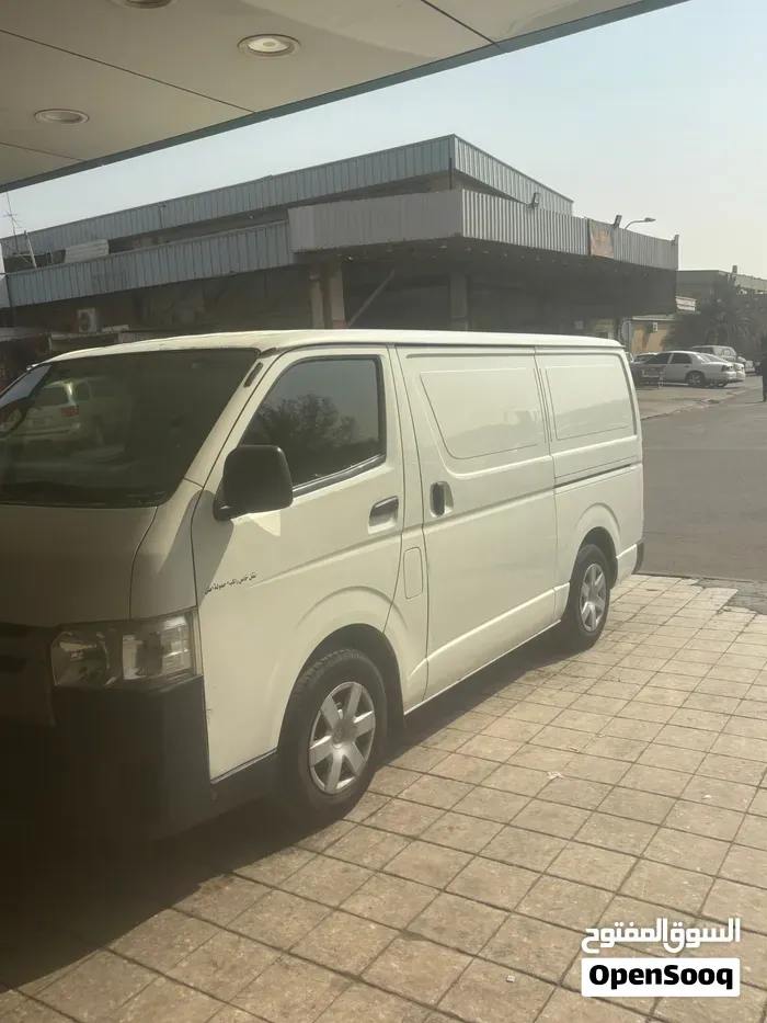 Toyota Hiace 2014 photo 4
