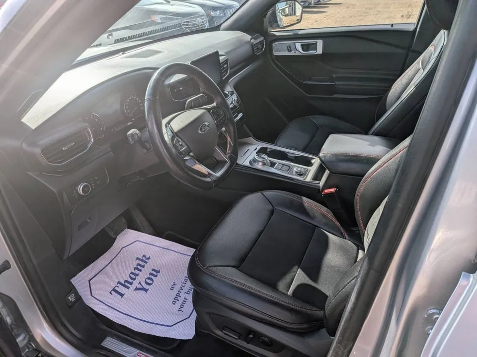 Ford Explorer 2022 photo 4
