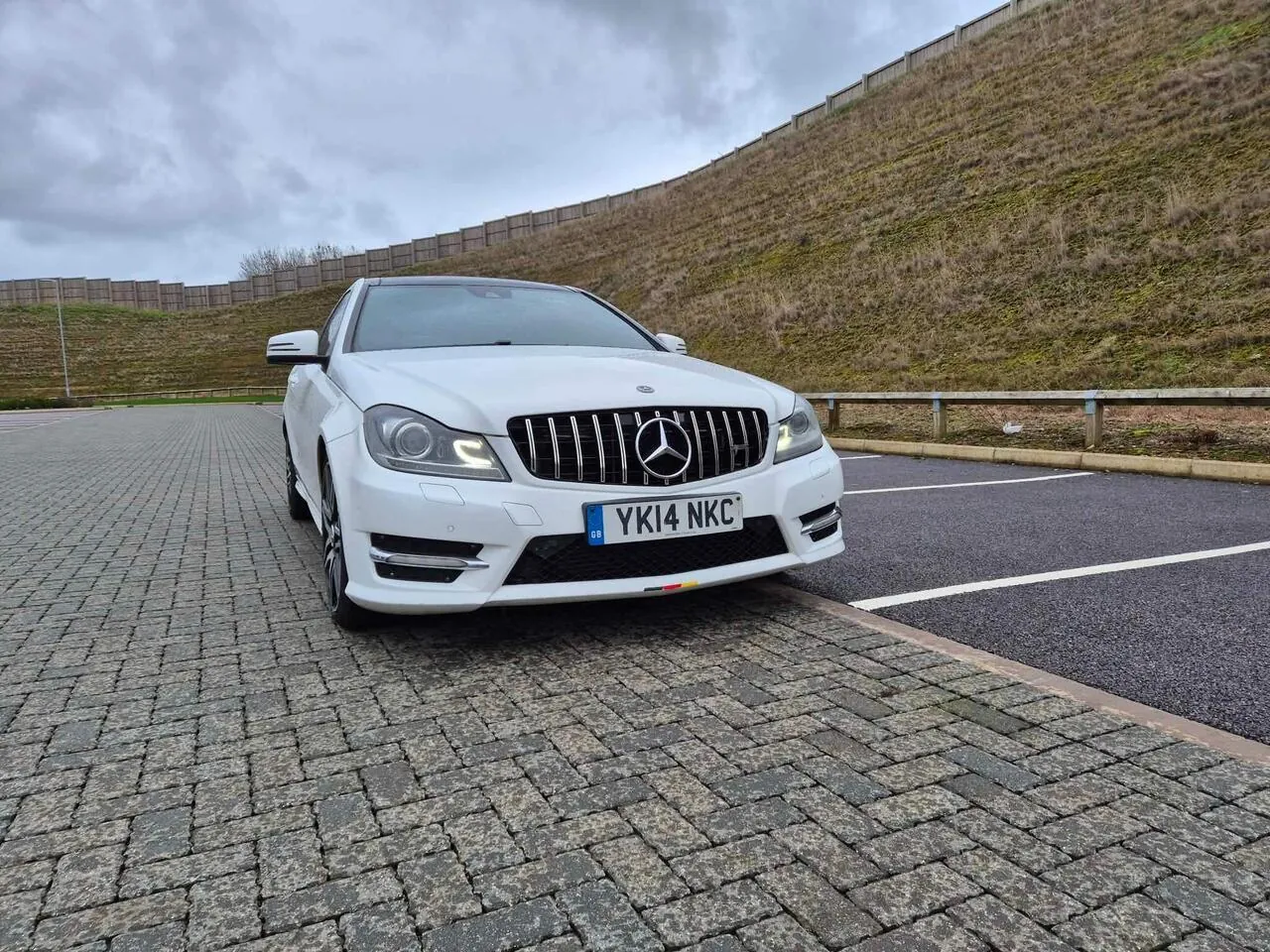 Mercedes-Benz C-Class 2014 photo 2