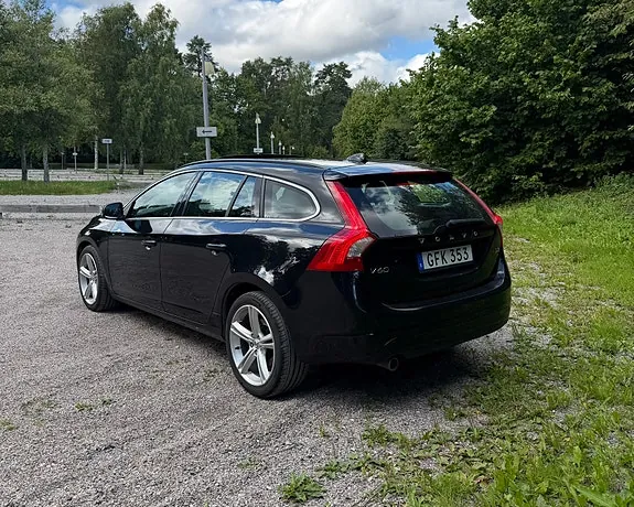 Volvo V60 2014 photo 4