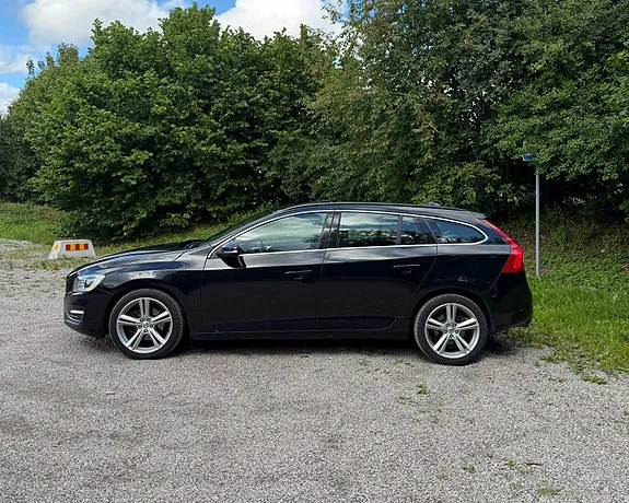 Volvo V60 2014 photo 3