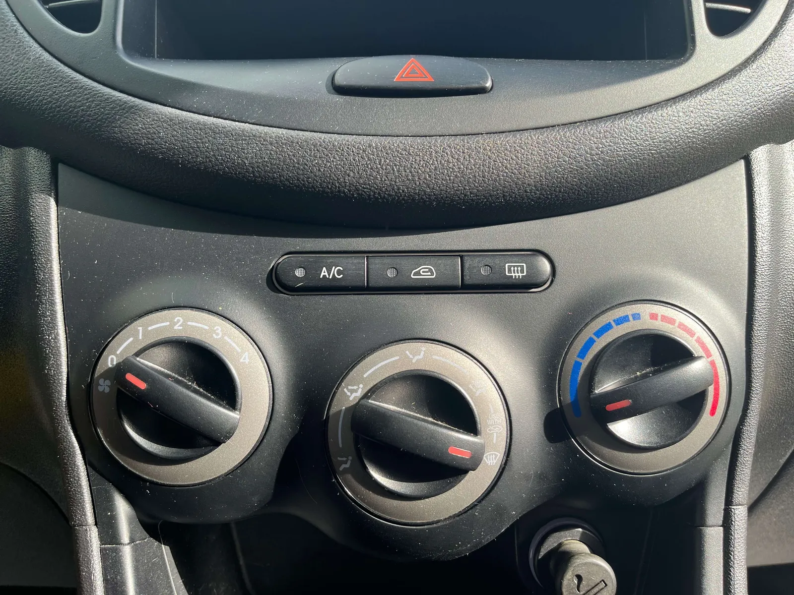 Hyundai I10 2013 photo 3