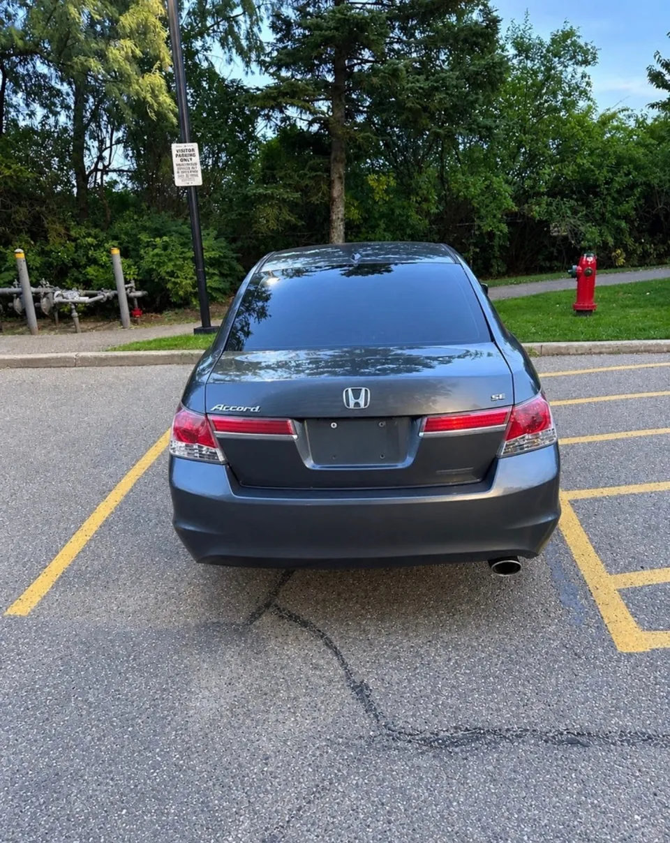 Honda Accord 2012 photo 2